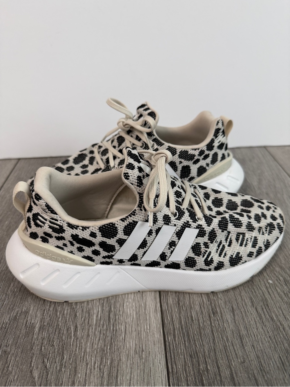 Adidas Swift Run 22 Women’s Cheetah Leopard Print Running Shoes